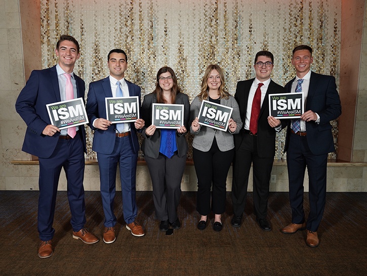Toasting the 2023 R. Gene Richter Scholarship Honorees
